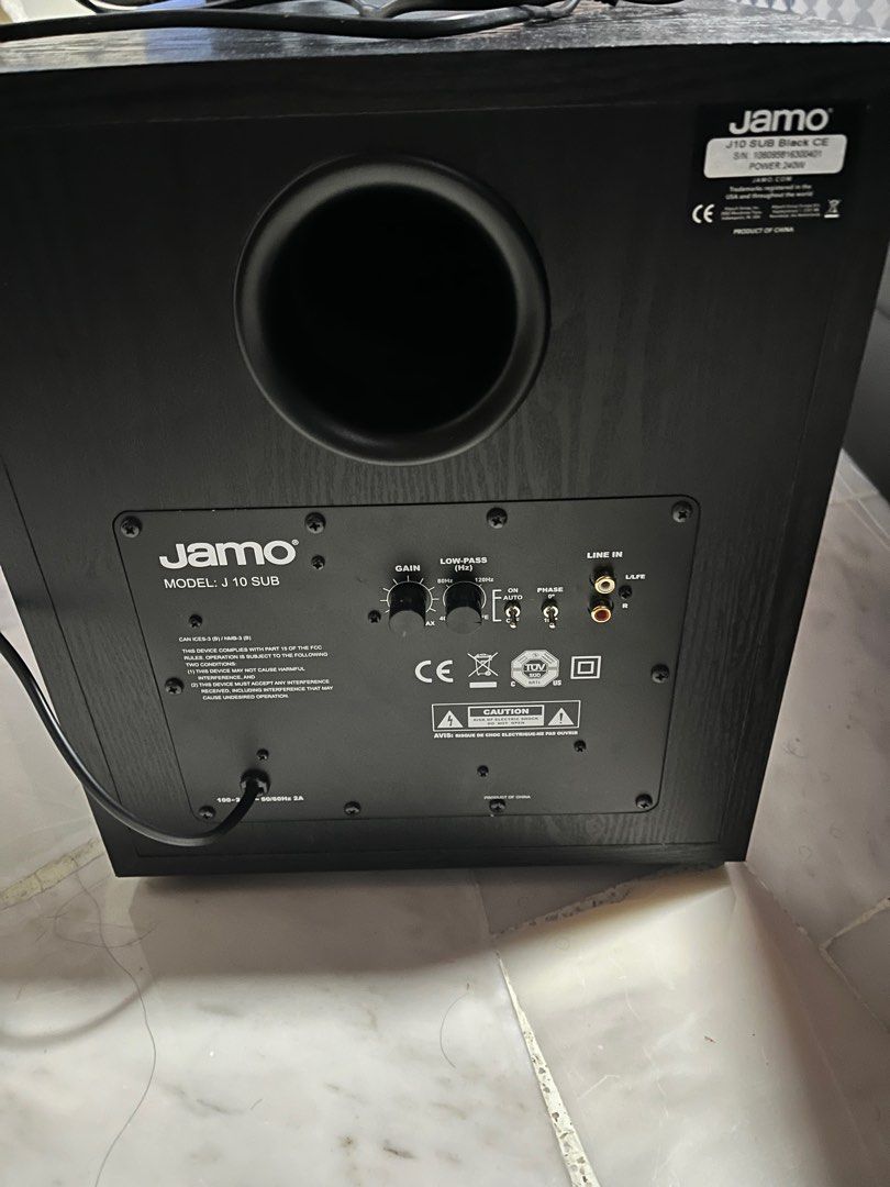 Subwoofer jamo j10 top