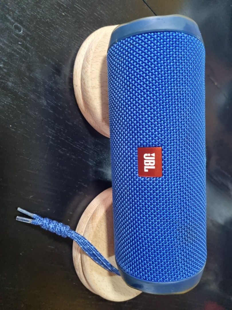JBL Flip 4, Audio, Soundbars, Speakers & Amplifiers on Carousell