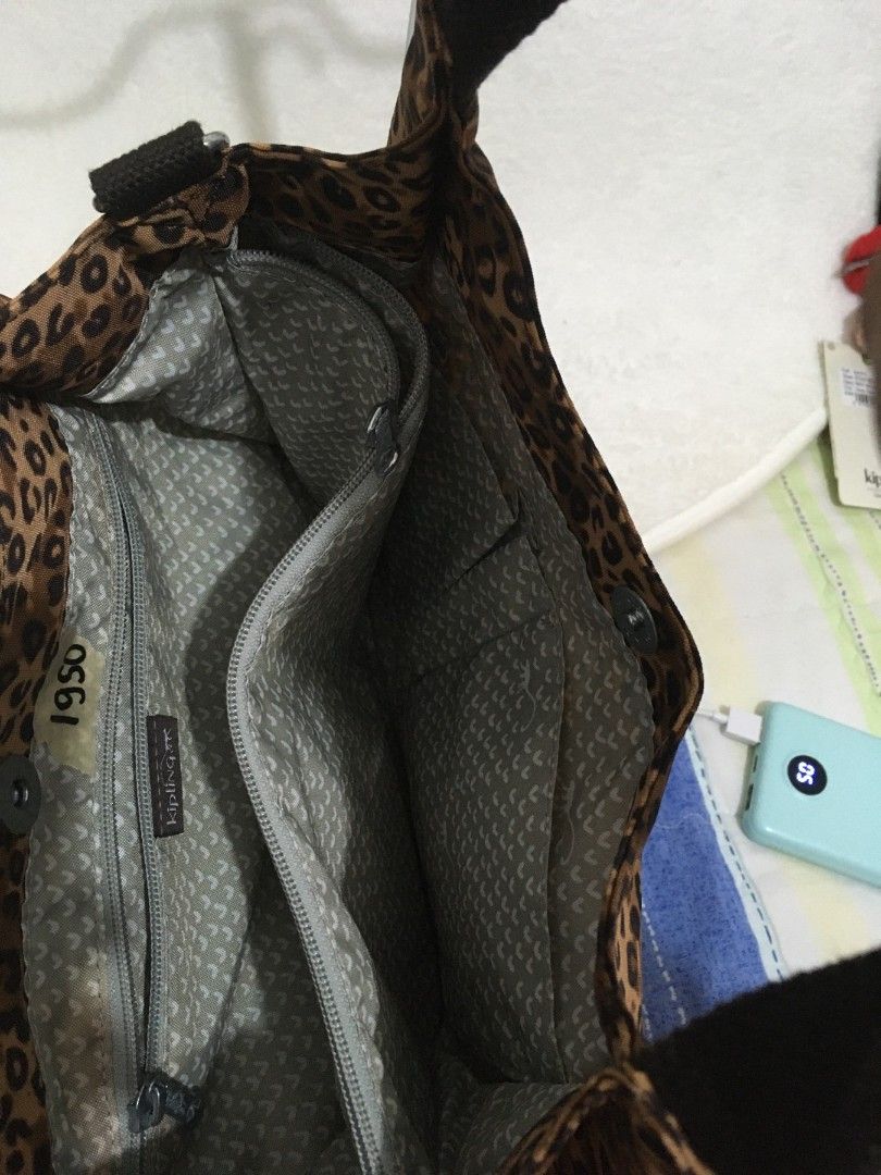 Kipling 2way in Leopard Print, Women's Fashion, Bags & Wallets