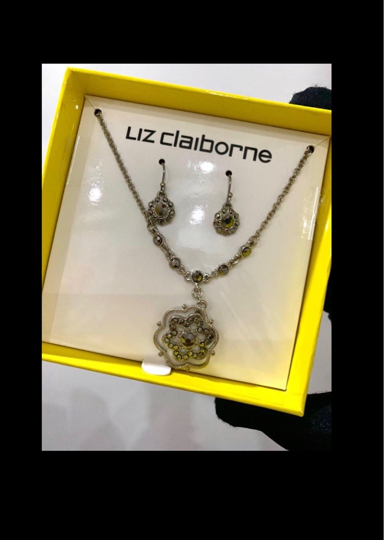 Liz outlet claiborne necklace