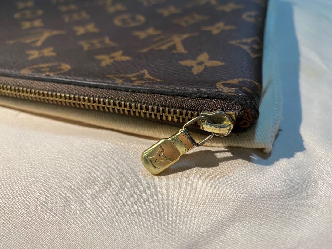 LOUIS VUITTON NEVERFULL POUCHETTE VS ETUI VOYAGE MM!! WHICH IS BETTER?? 