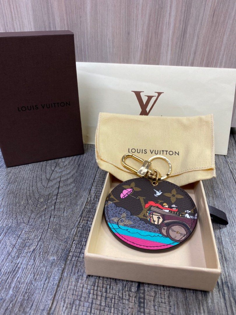 Authentic Louis Vuitton LV Limited Edition Monogram Canvas Evasion Key  Holder, Luxury, Accessories on Carousell