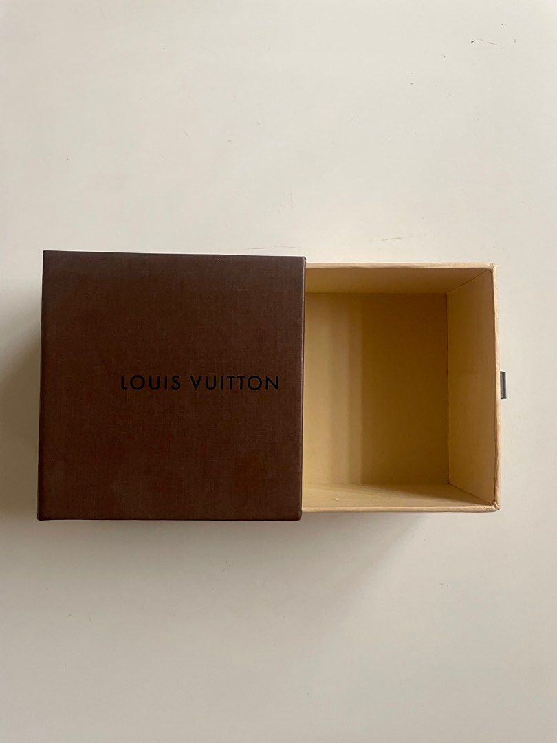 LV Small Box For Bag Charm (Category: Luxury Accessories) located in Las Pinas. Submitted by bienmdd (Listing ID 1203124939, Image 2). Description: Authentic In good condition Small box .