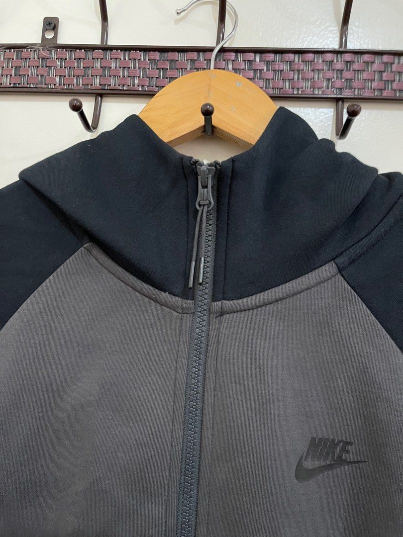 Two tone nike tech sales