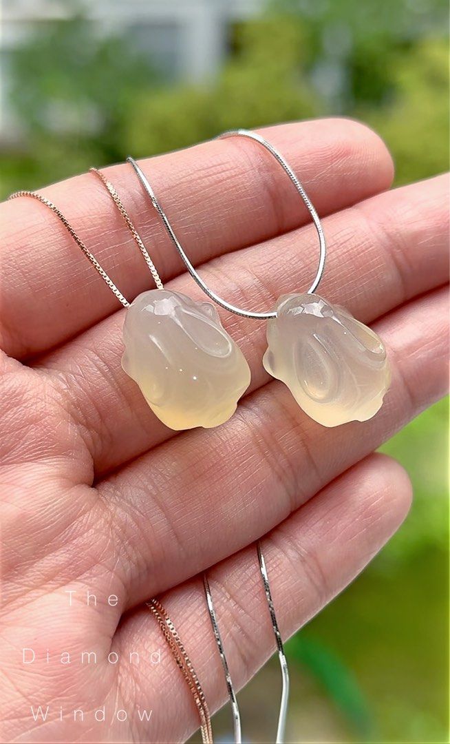 Opalized White Agate Bunny 925 Silver Necklace