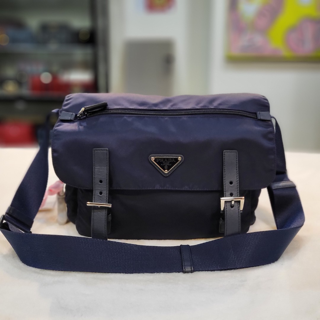 Prada Borsa A Mano Tessuto Passama Messenger Bag