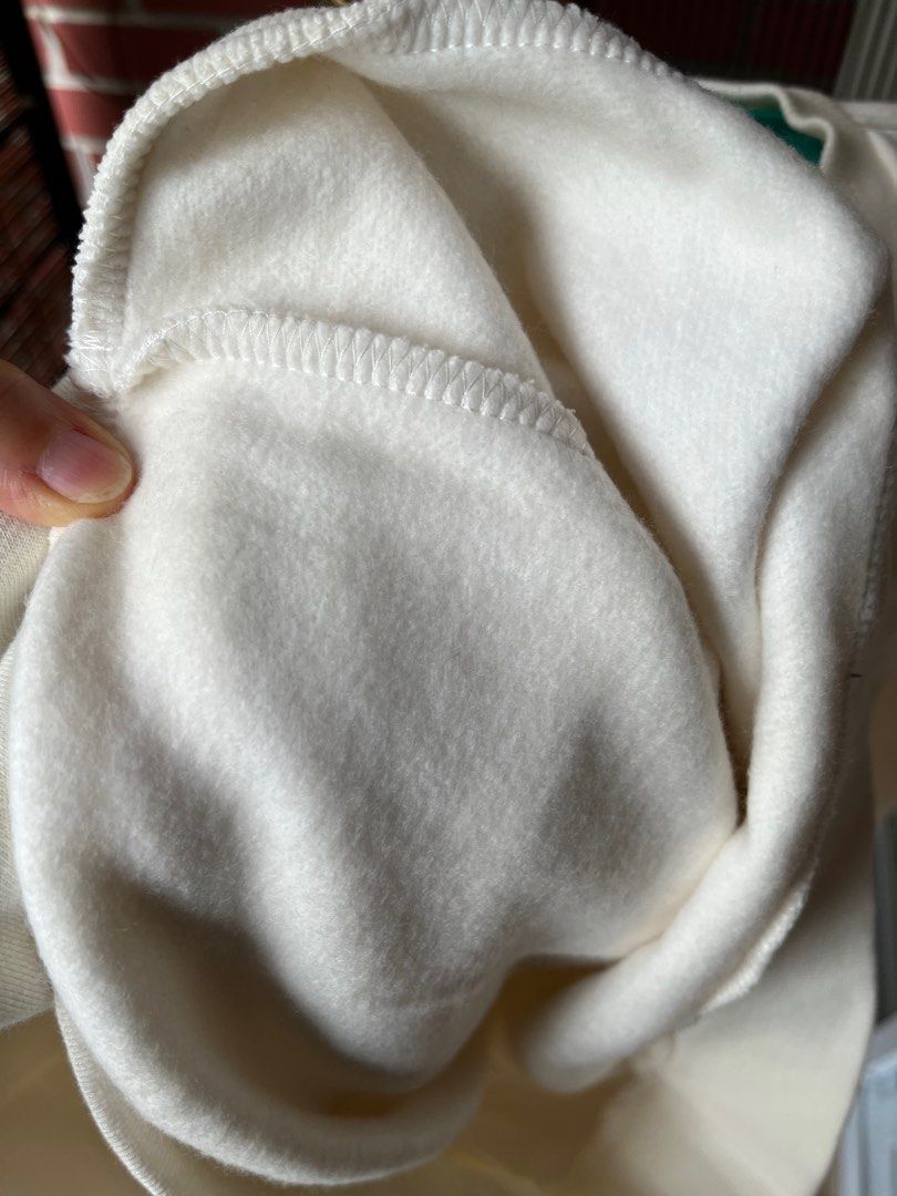 Pullover (Category: Coats, Jackets and Outerwear) located in Singapore. Submitted by lyndalee (Listing ID 1203217282, Image 4). Description: Beige colour pullover, material very soft and keep warm. Medium size, quite big with Commando logo at chest area and left hand side sleeve. Shoulder 48 cm Chest n waist 53 cm Length 71 cm Sleeves 61 cm.