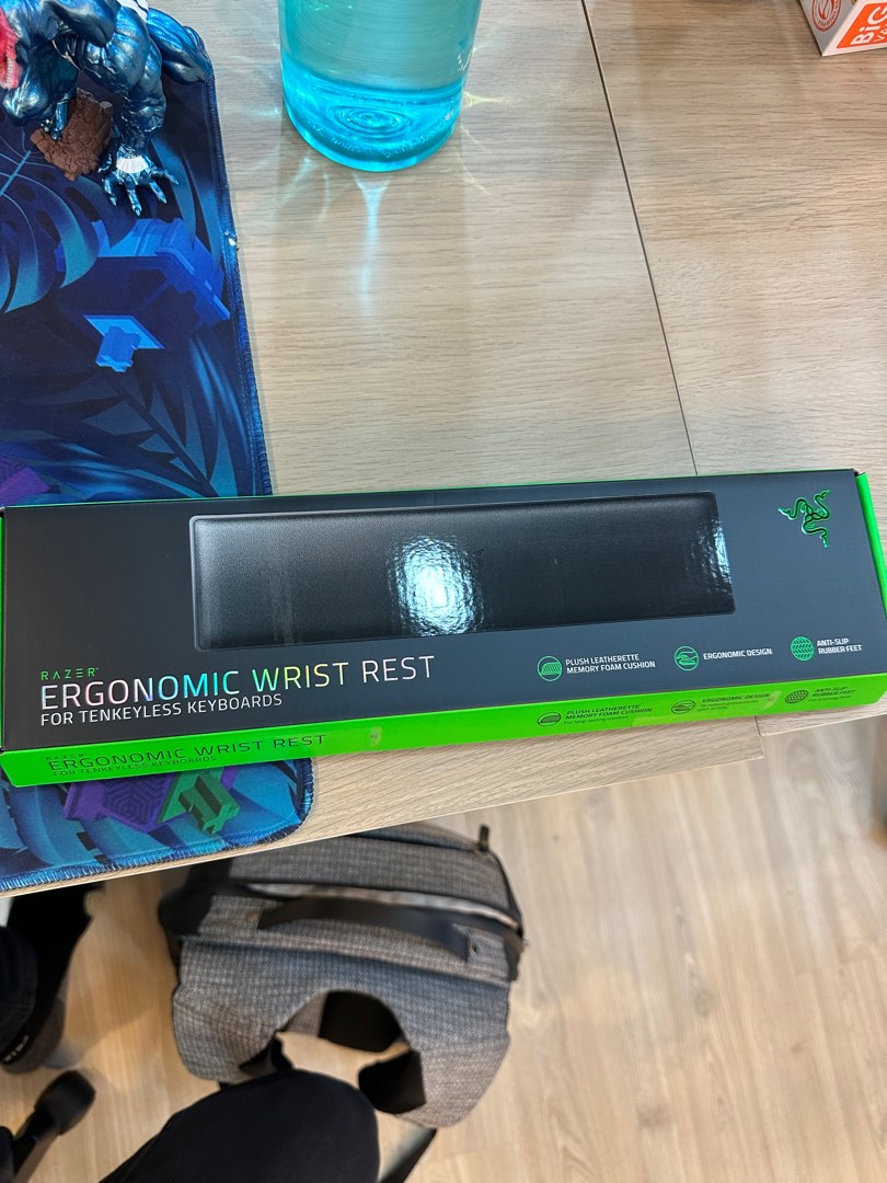 Razer Ergonomic Wrist Rest TKL, Computers & Tech, Parts & Accessories