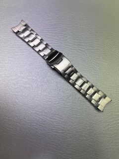 Seiko Samurai Bracelet 22mm, Men's Fashion, Watches & Accessories, Watches  on Carousell