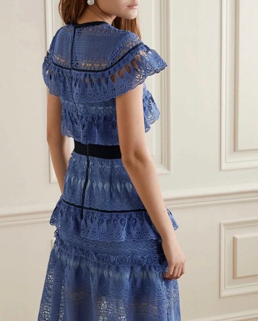 Daphne teardrop guipure midi dress deals