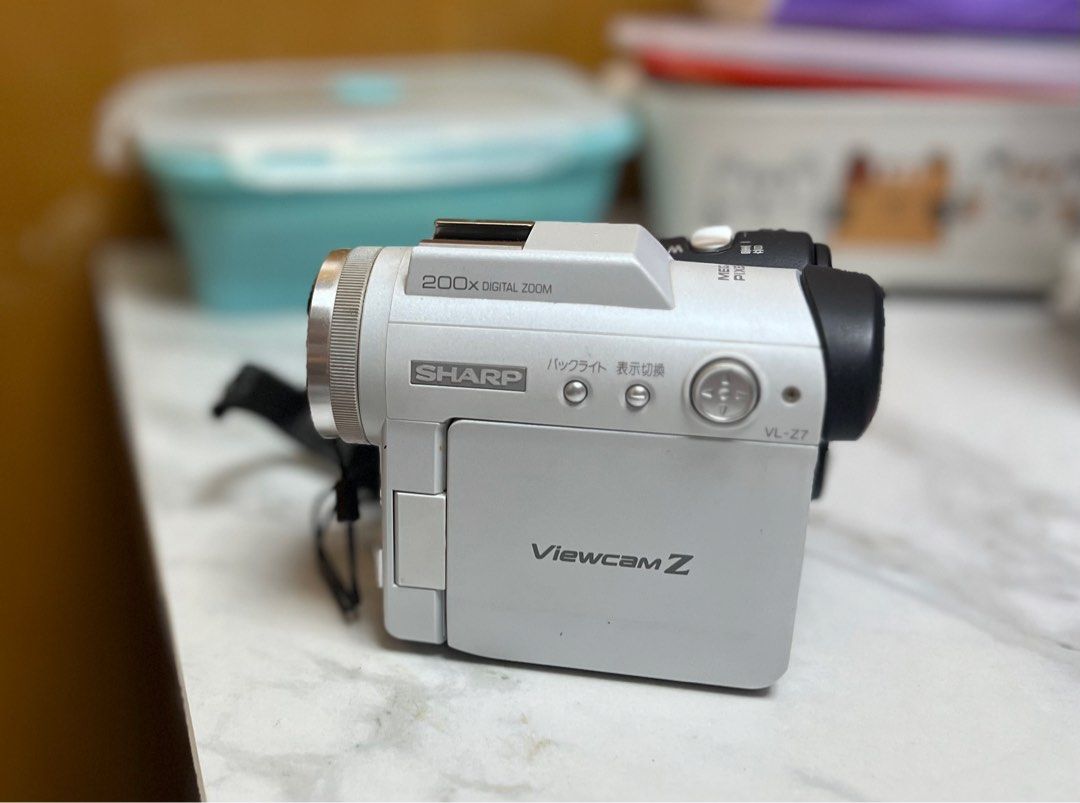 SHARP 割引 VL-Z7 液晶デジタルビデオカメラ シルバー SHARP VL-Z7