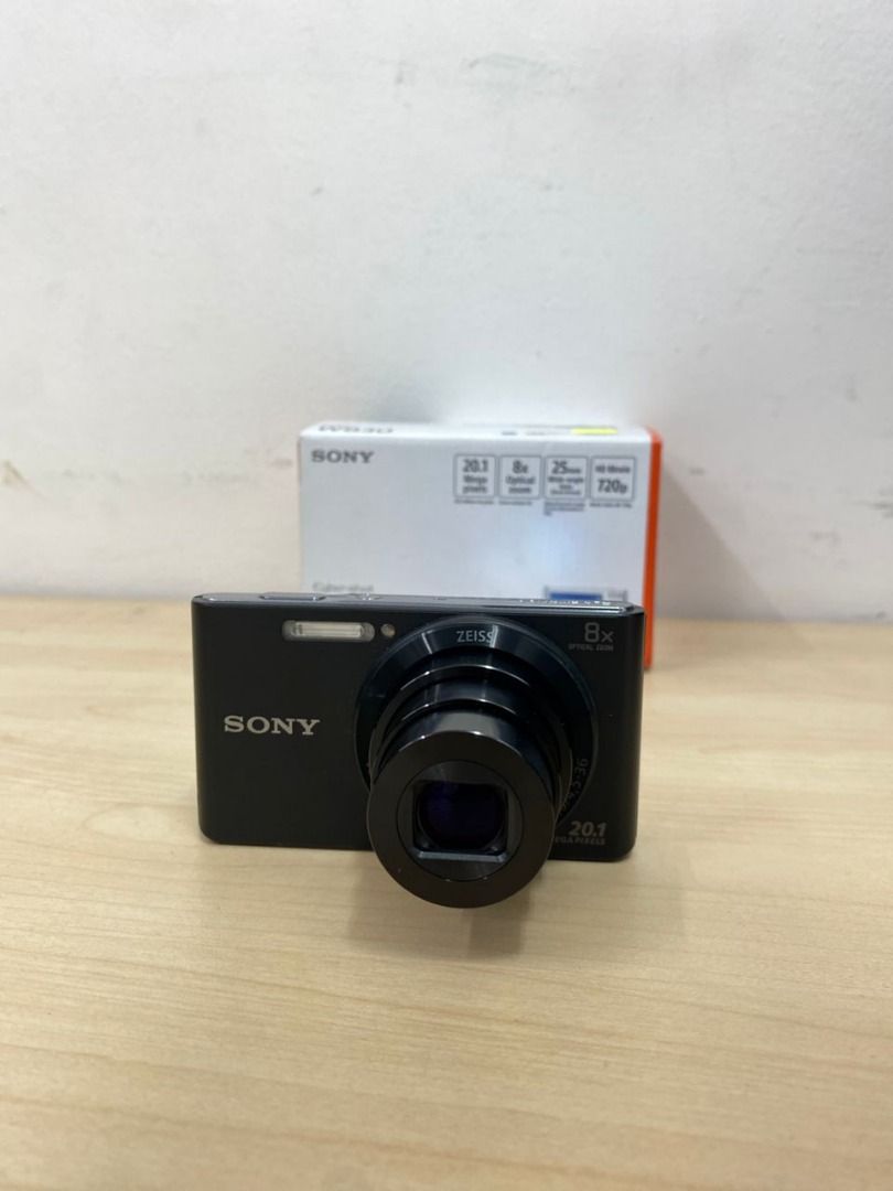 Sony Cybershot DSCW830 Compact Camera with 8x Optical Zoom Point and