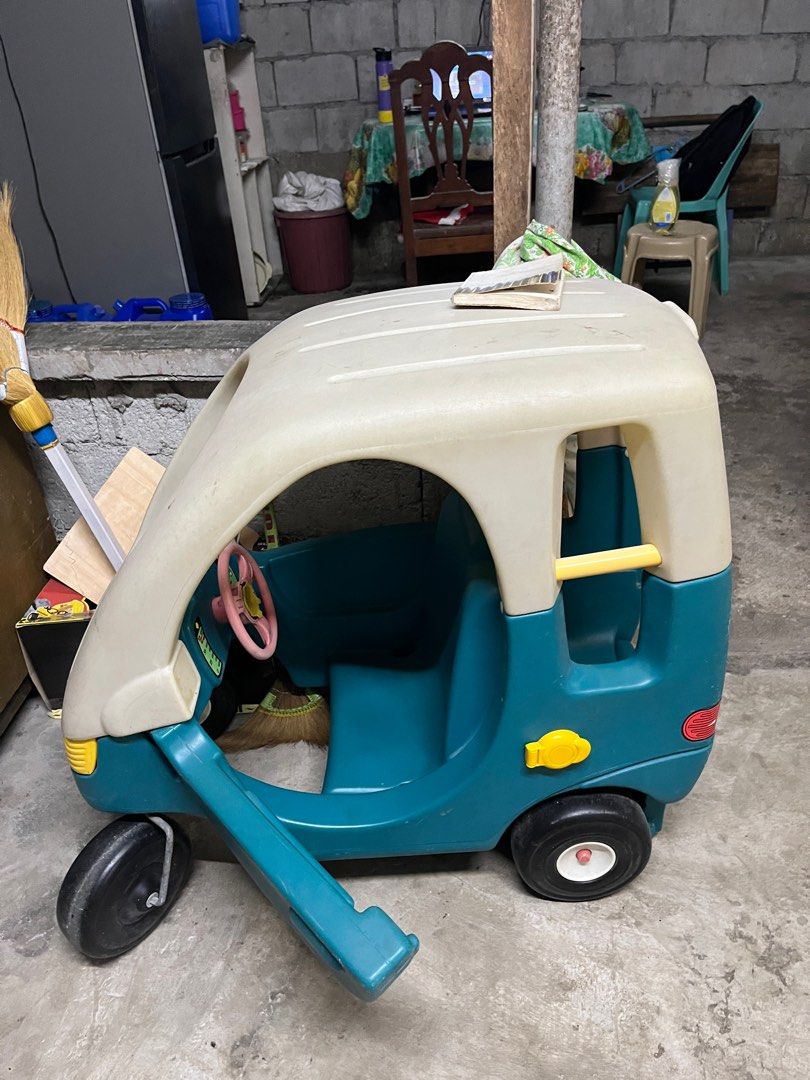 Step 2 mini van ride on car, Hobbies & Toys, Toys & Games on Carousell