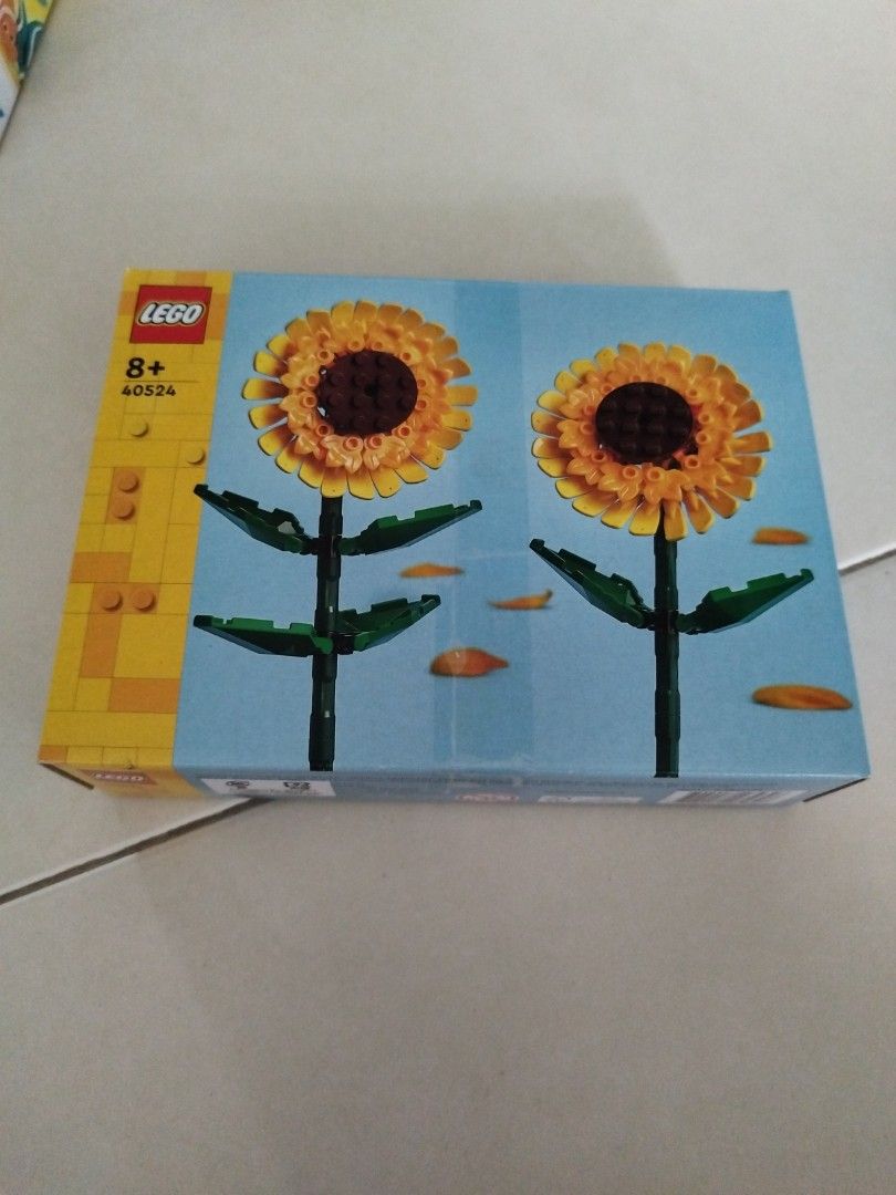 sunflower lego set, Hobbies & Toys, Toys & Games on Carousell