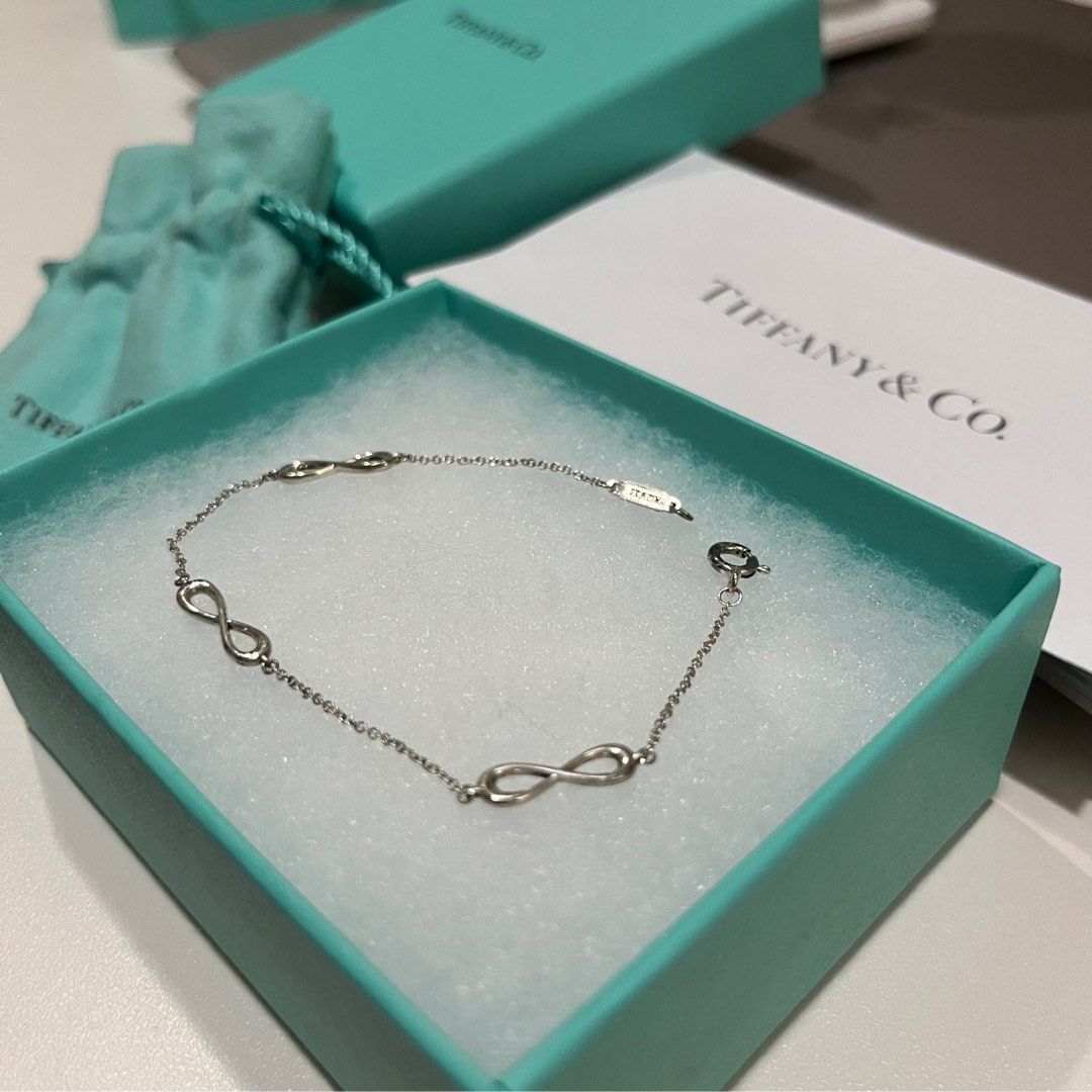 Tiffany endless 2025 infinity bracelet