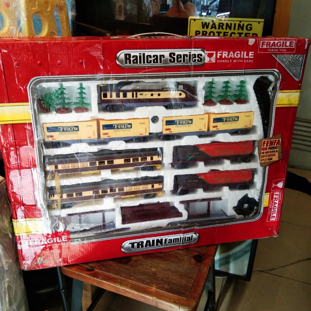 Train Familial Train Set, Hobbies & Toys, Toys & Games on Carousell