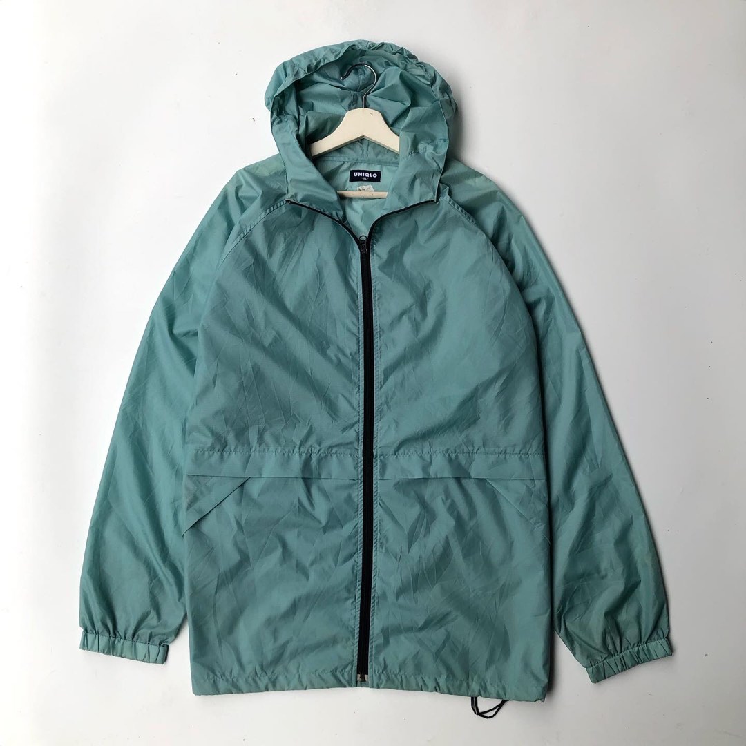 UNIQLO PACKABLE JACKET, Fesyen Pria, Pakaian , Lainnya di Carousell