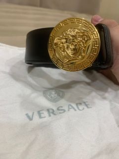 versace Belt with Medusa buckle available on theapartmentcosenza