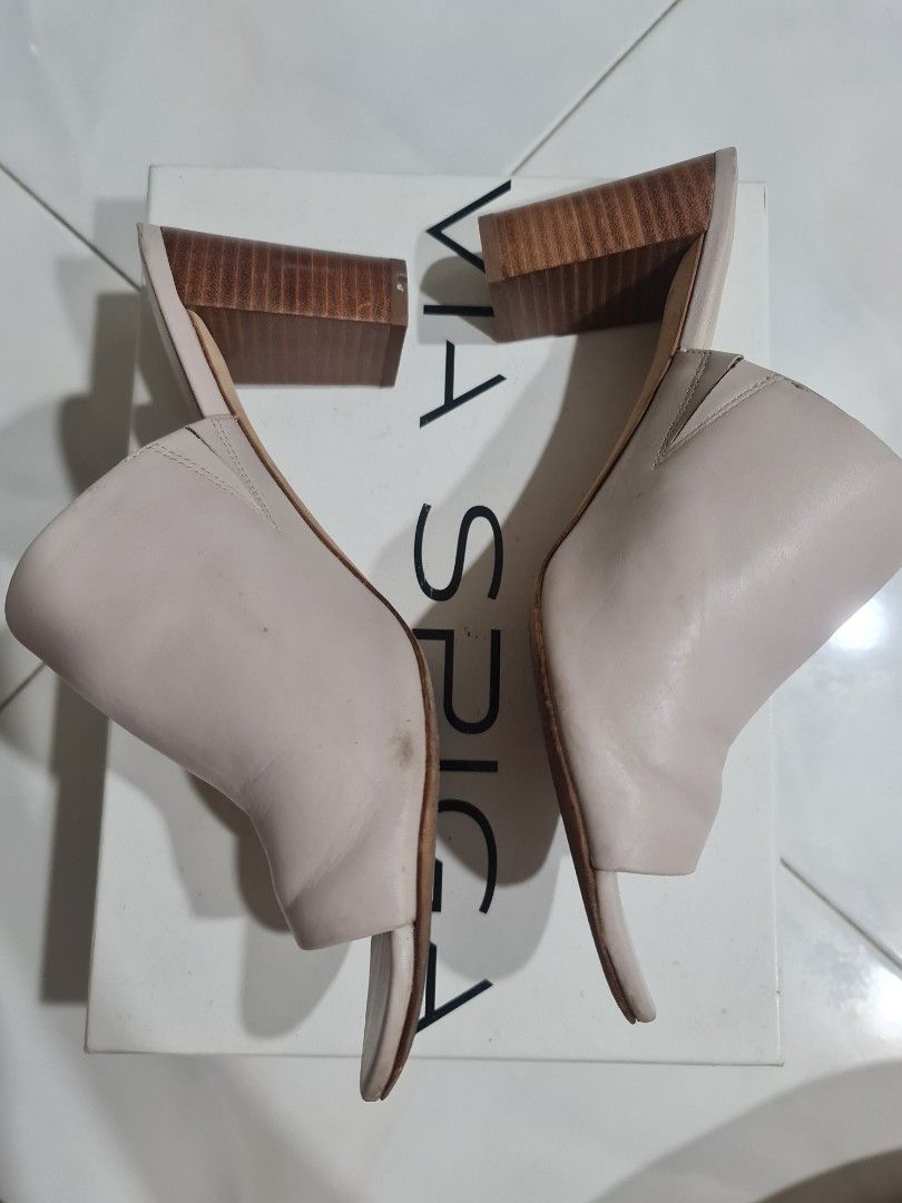 Via spiga top slides