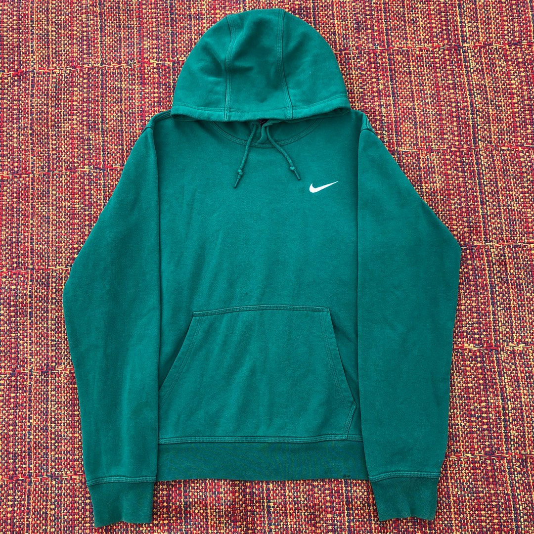 Vintage Nike Hoodie, Men's Fashion, Tops & Sets, Hoodies on Carousell
