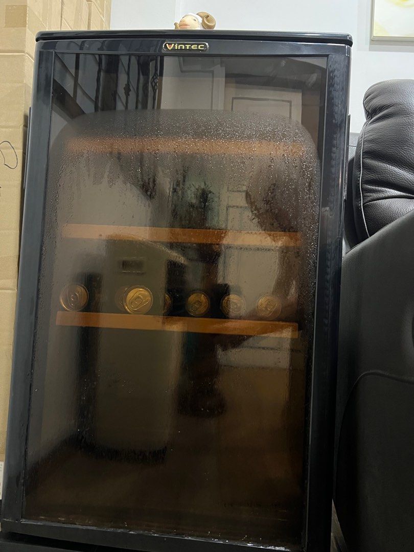 VINTEC Wine Chiller, TV & Home Appliances, Kitchen Appliances, Wine