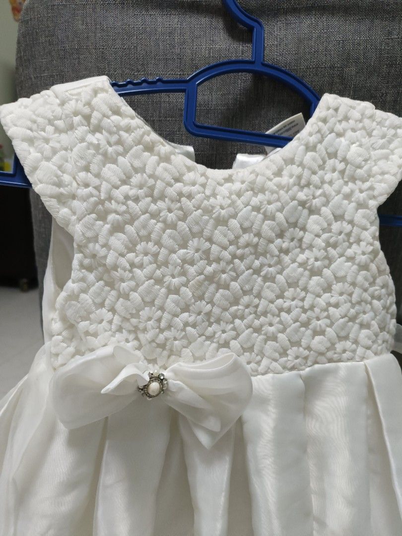 White dress 18 top months