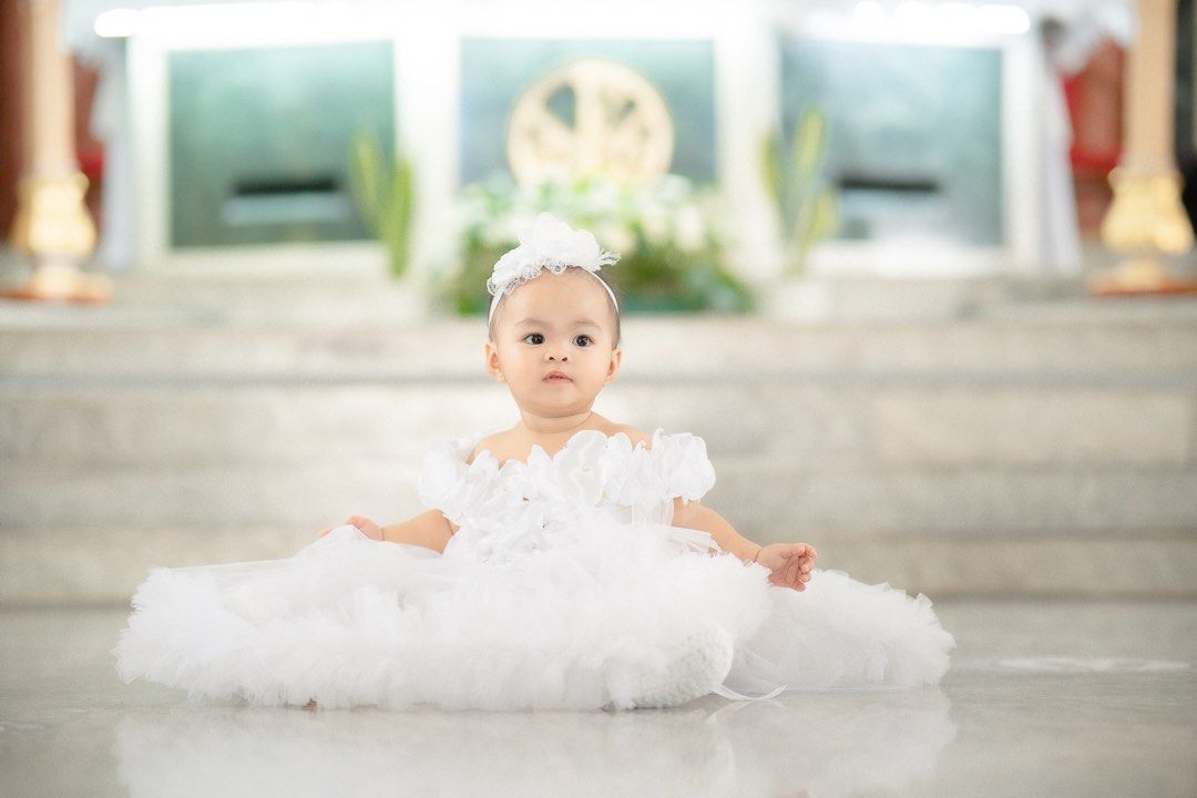 White gown clearance for baby girl