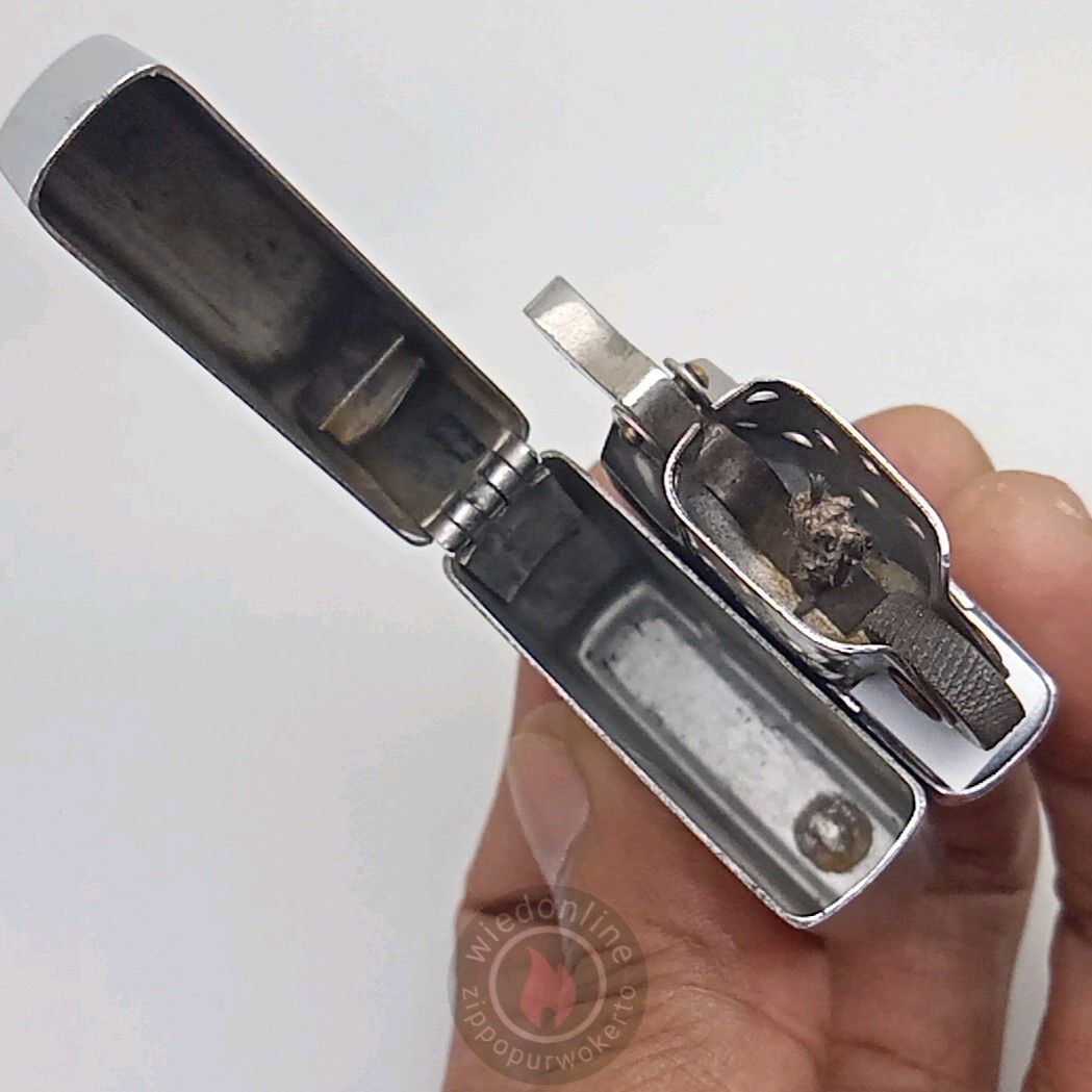 Zippo STEELCASE 1951 A, Barang Yang Dicari di Carousell