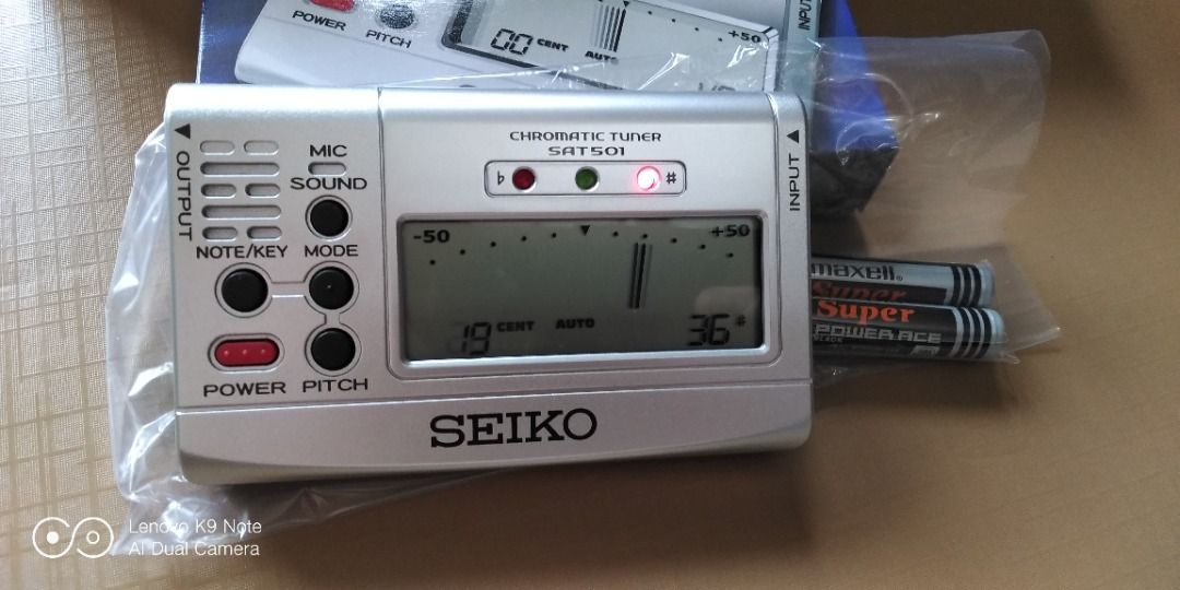 $50 平平平! Seiko SAT-501 Chromatic Tuner 精工調音器, 興趣及遊戲, 音樂樂器& 配件, 樂器- Carousell