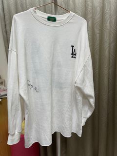 正韓 LA 白色落肩款上衣。oversize #23返鄉