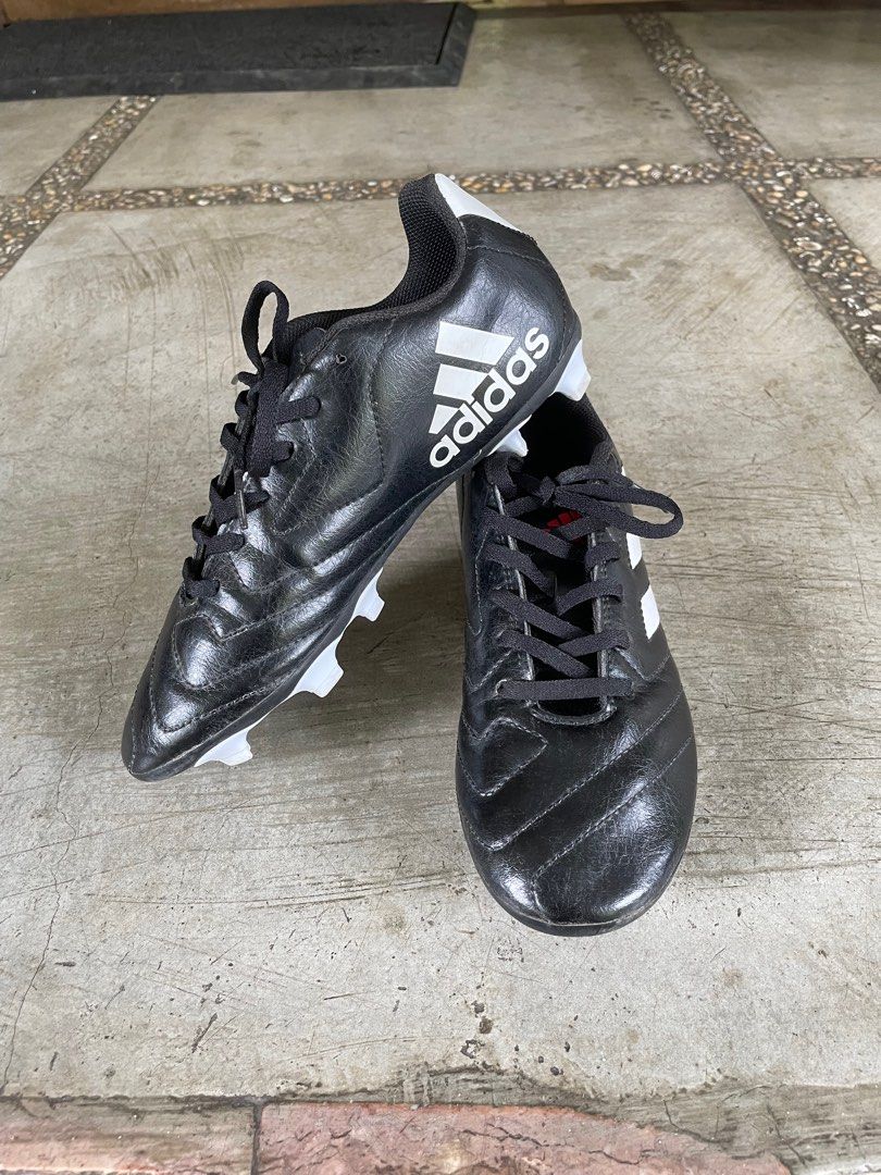 buy adidas football shoes