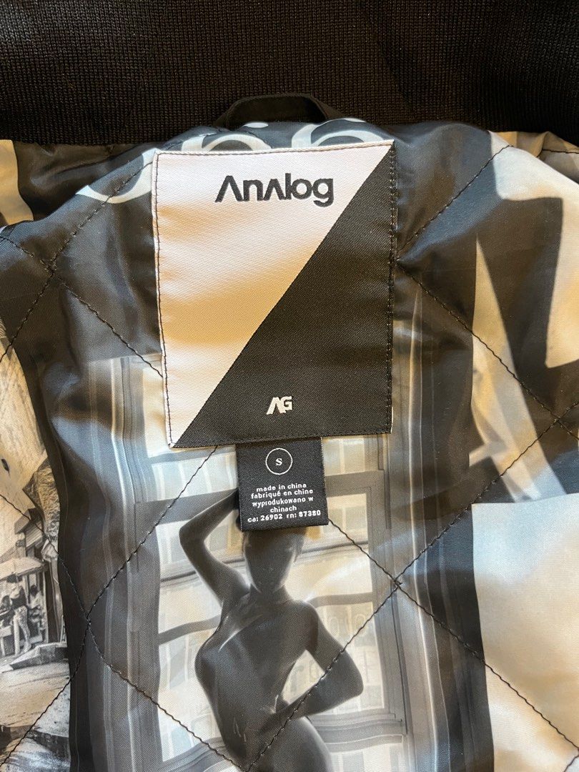 AG Burton Analog Rover snowboard jacket Carousell