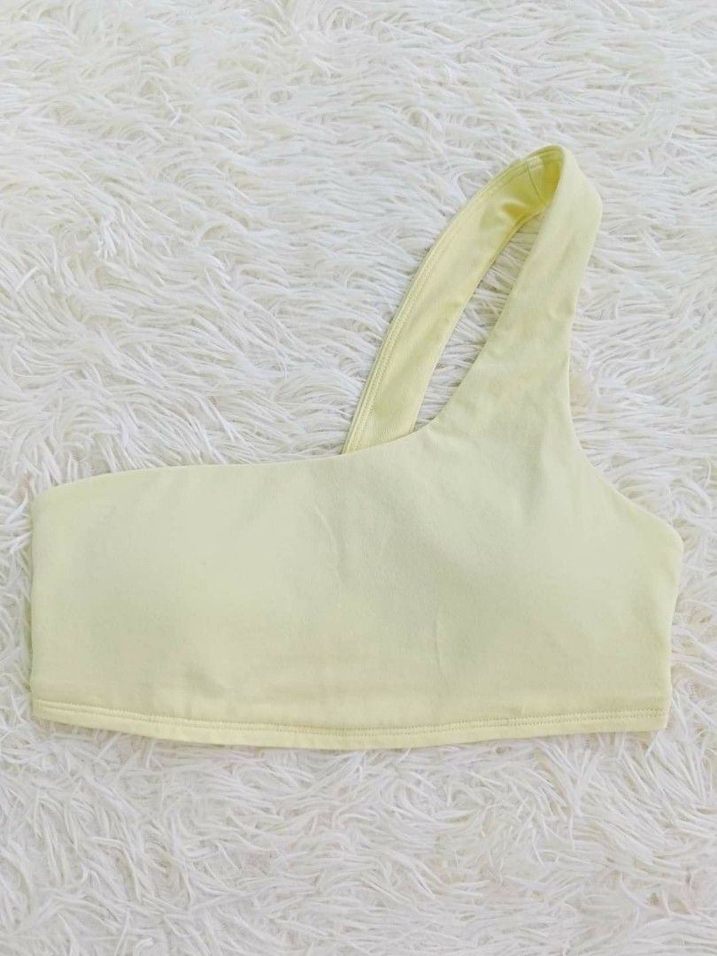 Alo Yoga Wellness Bra in Gray, Fesyen Wanita, Pakaian Wanita, Atasan di  Carousell