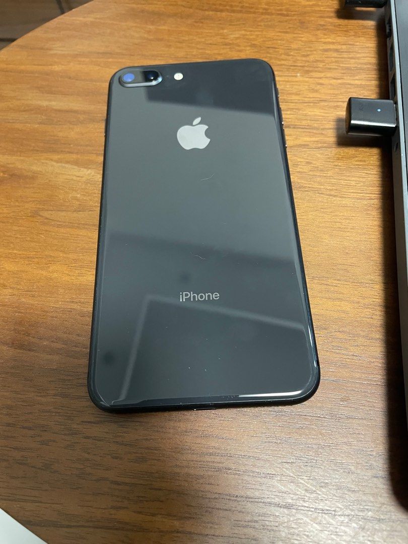 iPhone 8Plus 64GB    状態良好