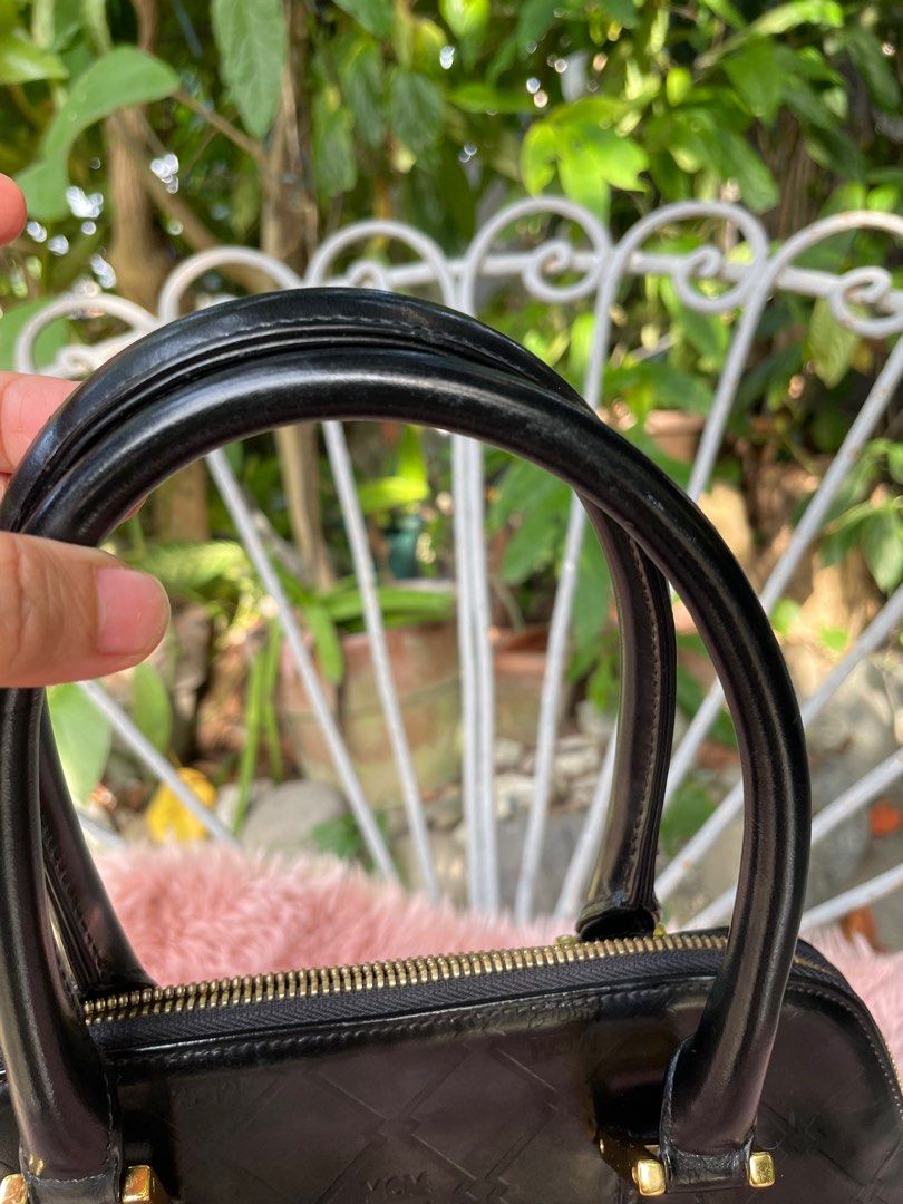 auth alma mini mcm (Category: Luxury Bags & Wallets) located in Bauang. Submitted by rjae07 (Listing ID 1203407405, Image 3). Description: mcm mini alma rank ab .