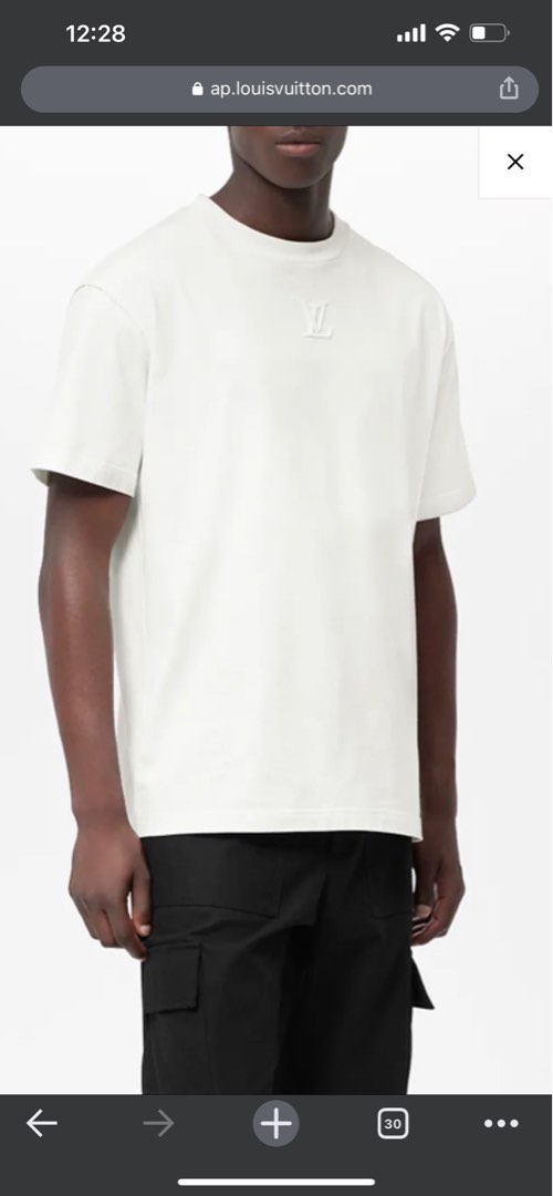 Louis Vuitton Embossed Logo Black T-shirt Retail vs Cola/Latiao by