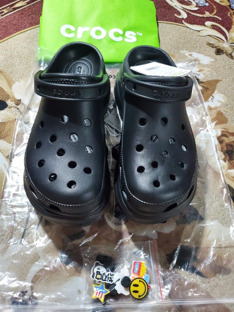 bae crocs size 9