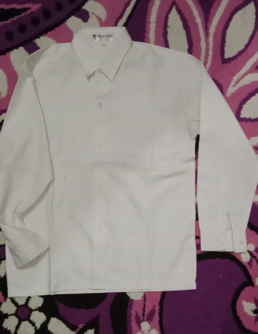 Baju seragam putih bekas, Barang Yang Dicari di Carousell