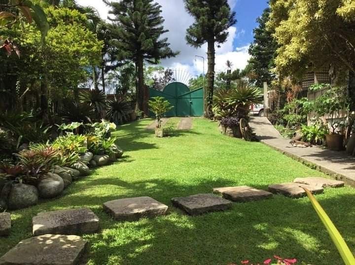 Bed and Breakfast in Tagaytay, Property, For Sale, Apartments & Condos