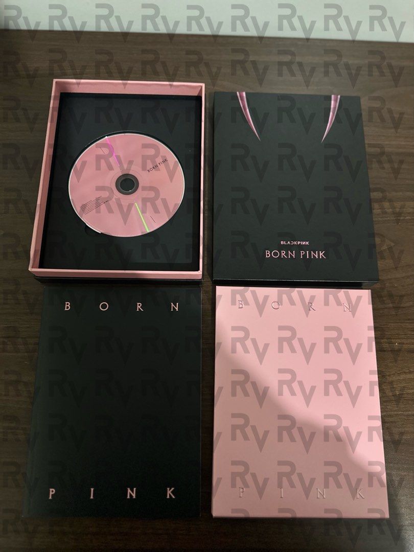 BLACKPINK Born Pink (Box Set Version) Pink, Hobbies & Toys