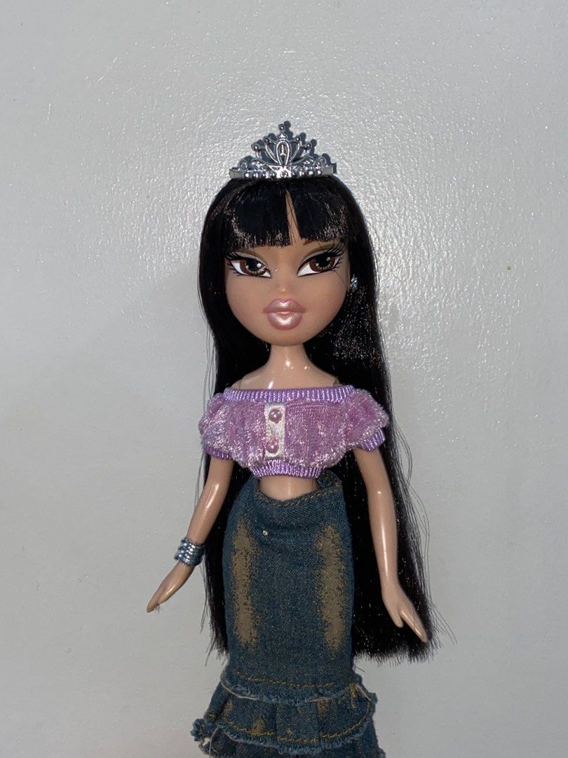 BRATZ GENIE MAGIC JADE AND A FEW OTHERS GET A MAKEOVER - ADULT COLLECTOR 