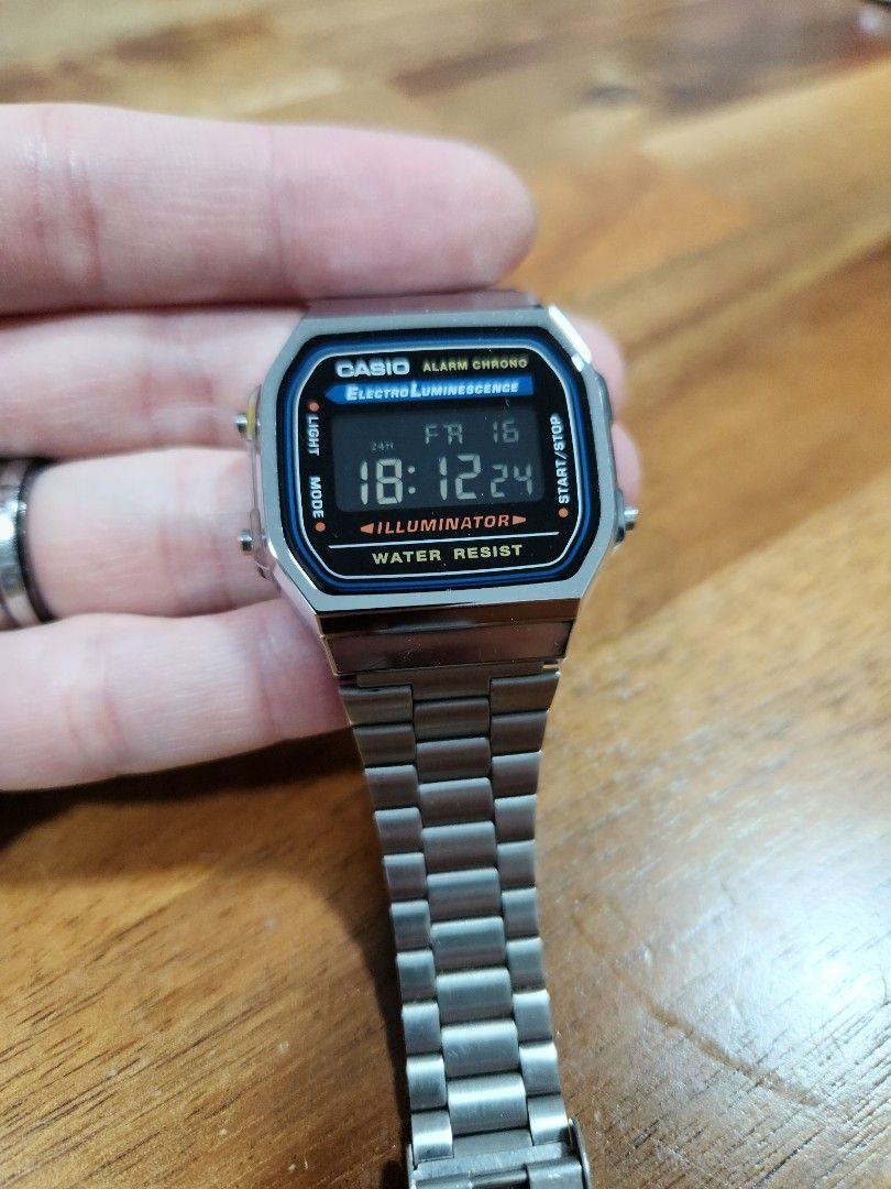 Casio A168 Illuminator Electro Luminescence negative display