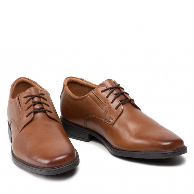Clarks Tilden Plain Dark Tan Wide Fit