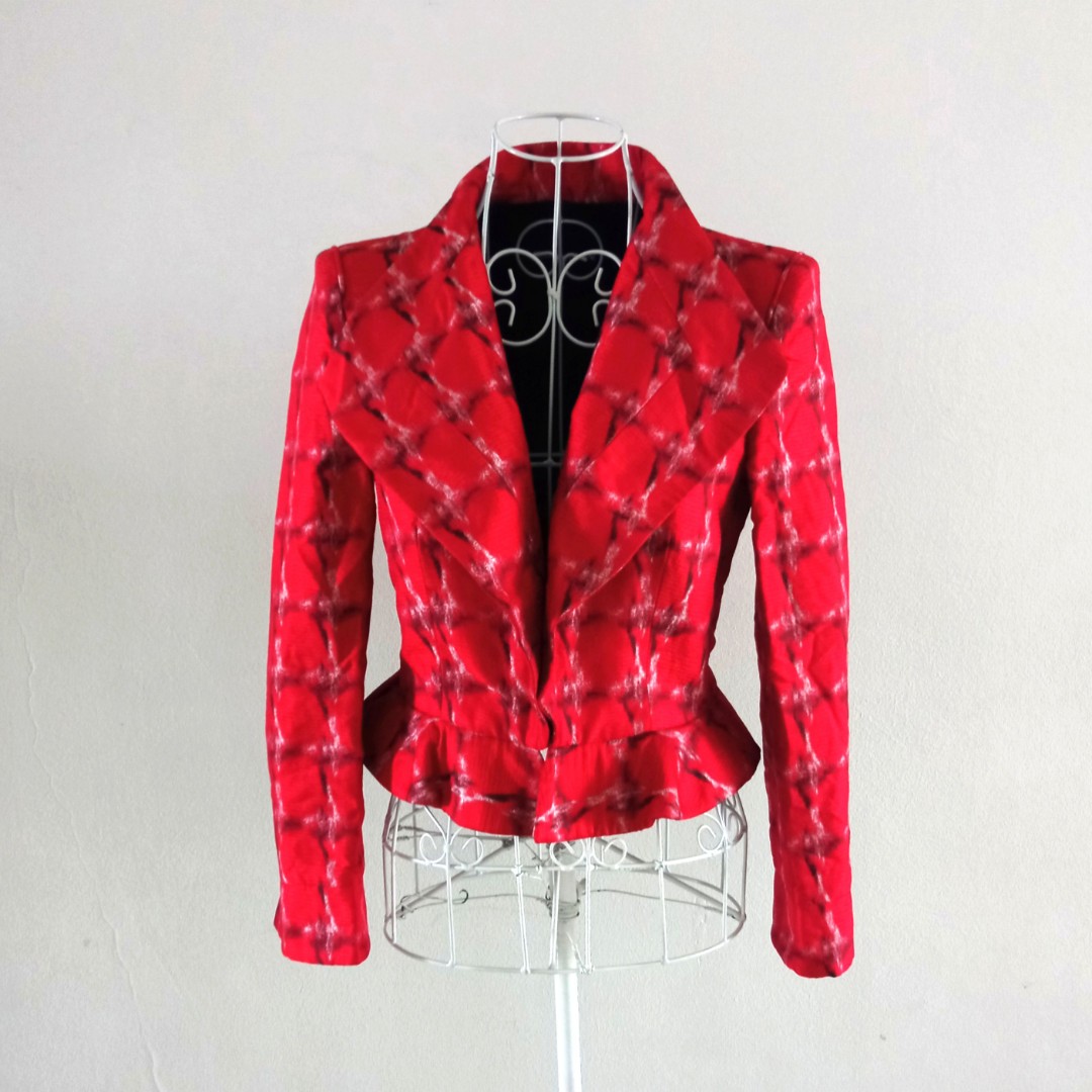 Classy Giorgio Armani Red Checked Coat, Women's Fashion, Coats, Jackets and  Outerwear on Carousell