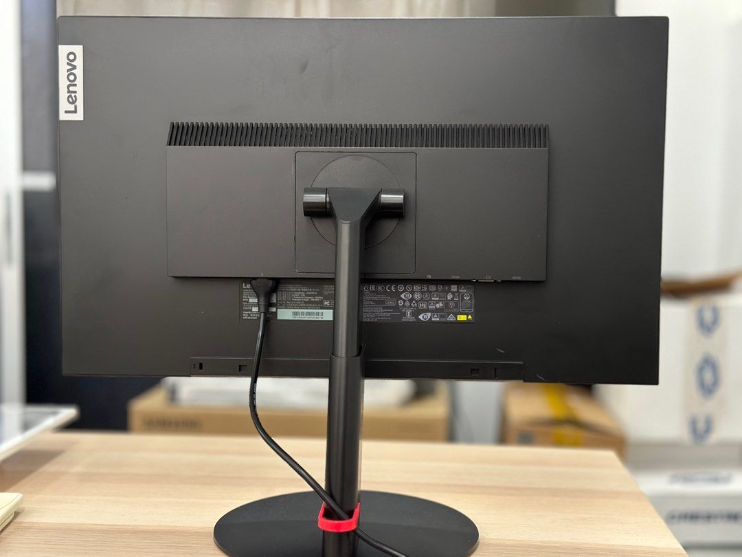 Desktop Monitor Lenovo ThinkVision, Computers & Tech, Desktops on Carousell