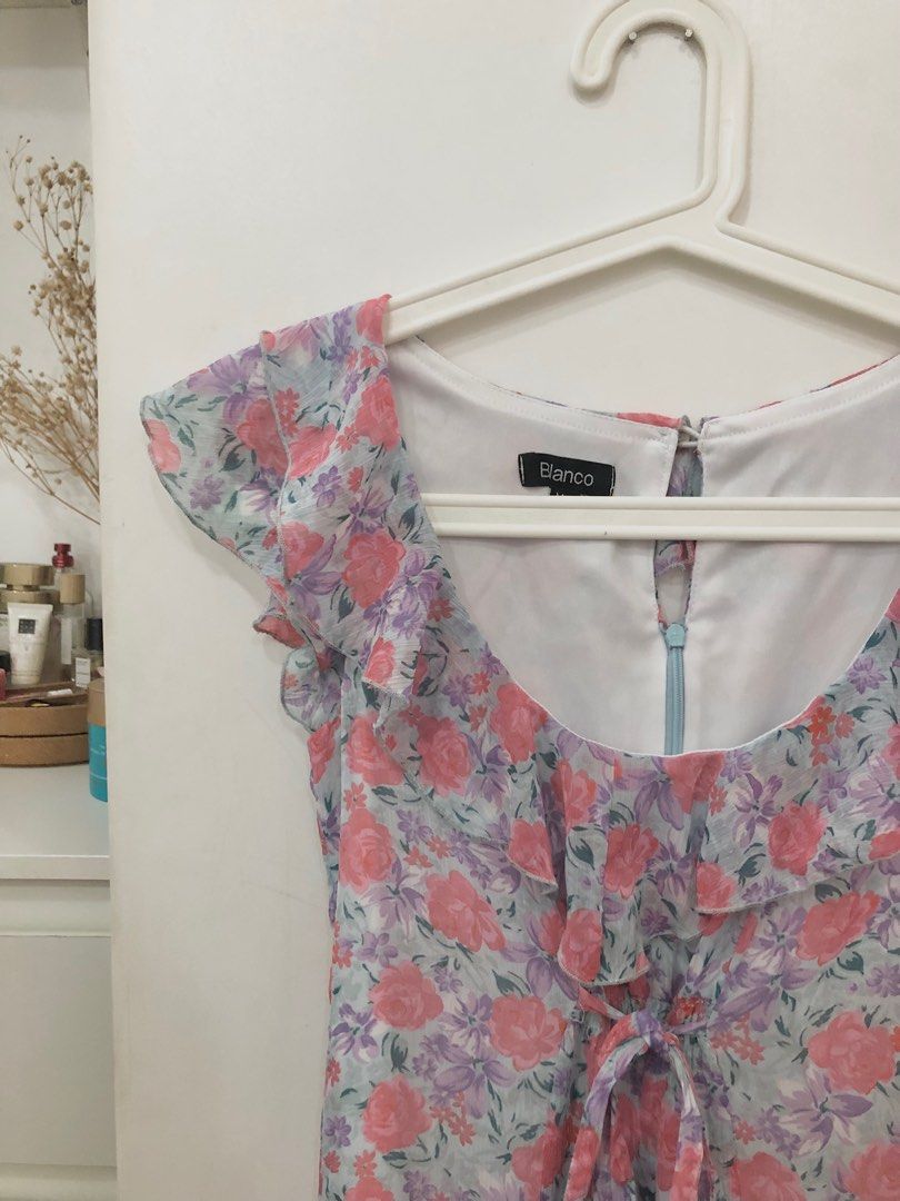 Floral Summer Dress (Category: Dresses) located in Marikina City. Submitted by declutterbymilkee (Listing ID 1203441282, Image 2). Description: Floral Summer Dress - perfect for summer & casual hangouts! - bought this is Barcelona @ €25 - fabric’s nice & soft - no flaws - I’m 5’4” for reference Payment: Gcash/ Maya SF not included Ref. #6.