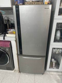 For sale!! Refrigirator inverter panasonic