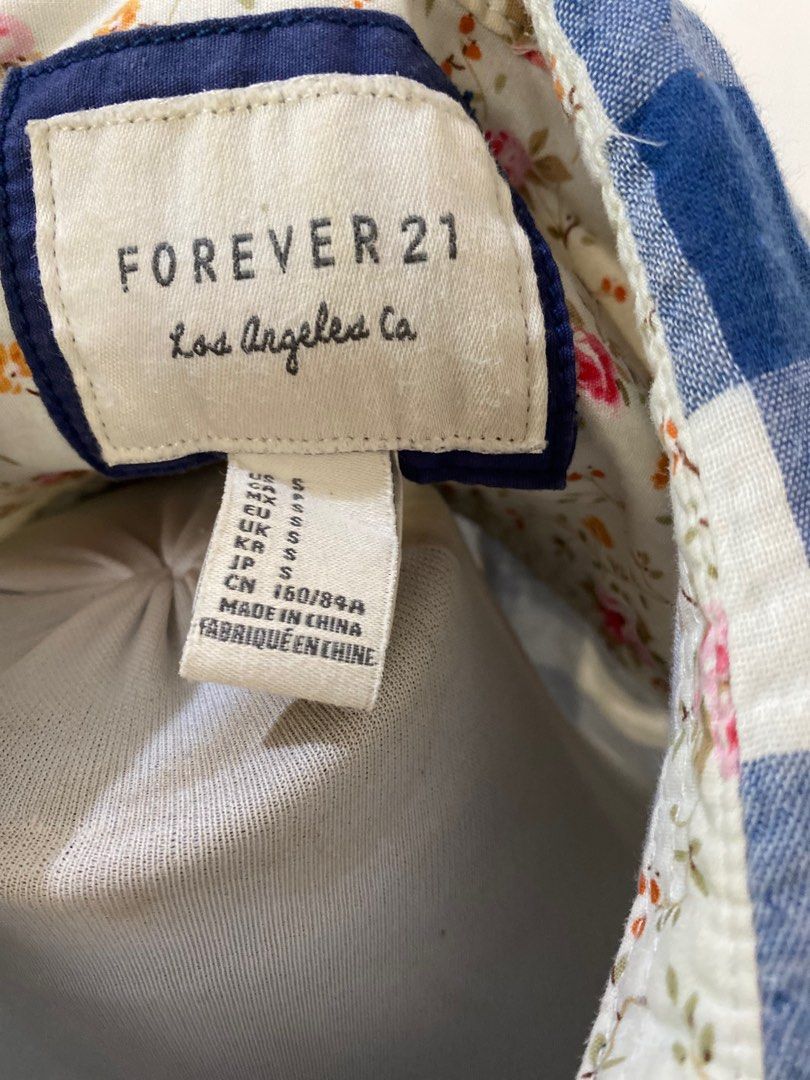 Forever21 for women (Category: Longsleeves) located in Davao. Submitted by john_canque (Listing ID 1203355593, Image 2). Description: Personal preowned. Can fit to med frame..