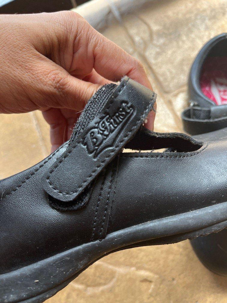 Memory foam 2024 school shoes