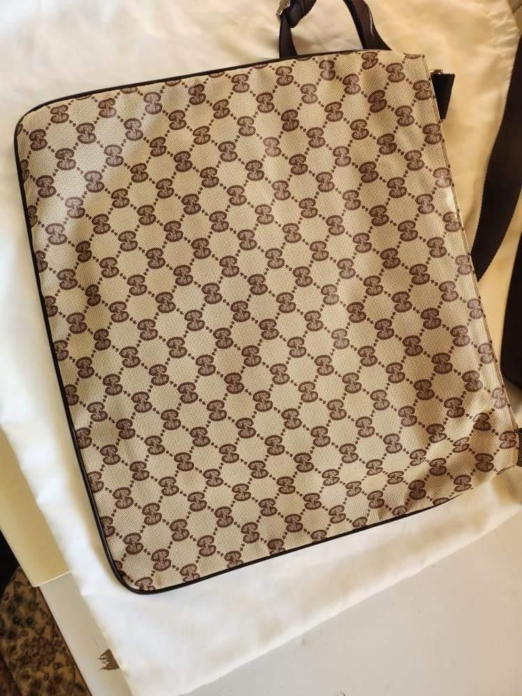 Gucci bag authentic Men s Fashion Bags Wallets on Carousell
